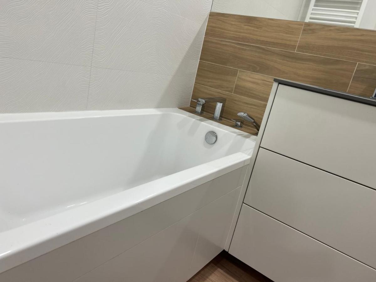 Apartment Mieszczanski Klima-parkigfree2x-netflix-youtube Wroclaw